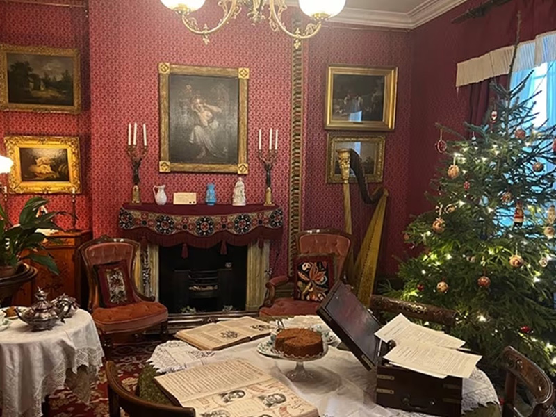 A Victorian House at Christmas Holst Victorian House