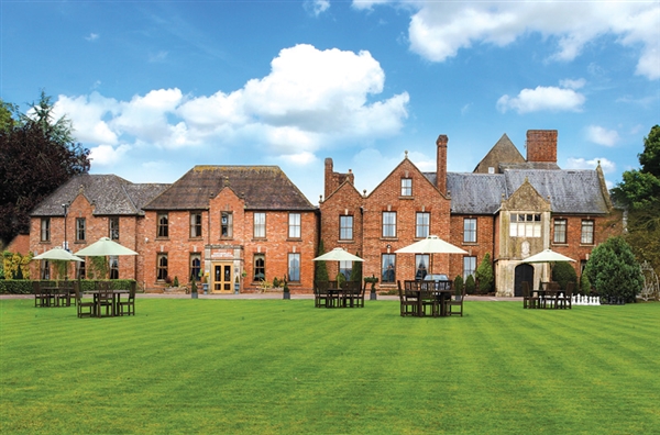 The Hatherley Manor Hotel is conveniently situated between Gloucester, Cheltenham & Tewkesbury