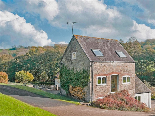 Hill Mill Cottage self catering accommodation near Didmarton in the South Cotswolds
