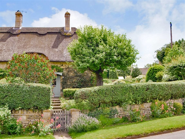 Rose Cottage is the chocolate box cottage in the Cotswolds offering quintessential self catering accommodation