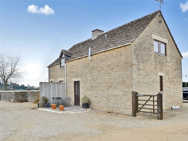 Westonbirt Cottage is near the wonderful Westonbirt Arboretum in the Cotswolds