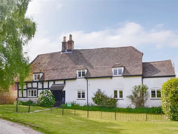 Green Farm Gottage is located at Great Witcombe near Cheltenham and Gloucester