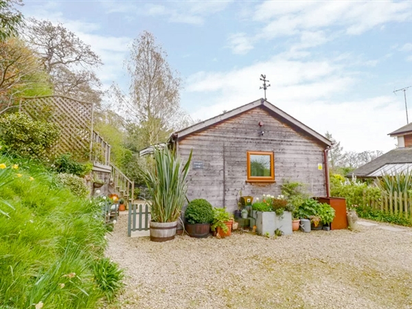 Wellinghill Lodge is located in Charlton Kings near Cheltenham