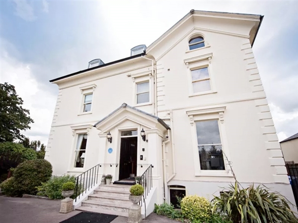 Beaumont House - Superb Regency hotel in Cheltenham
