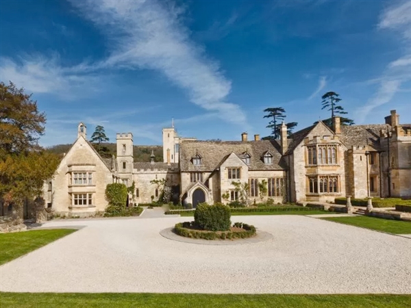 Ellenborough Park is the hotel to stay at for Cheltenham Races