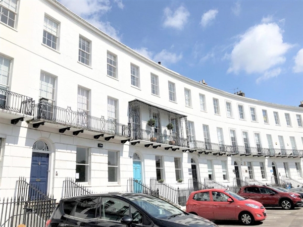 The Dulwich - perfectly located in Royal Crescent in the heart of Cheltenham