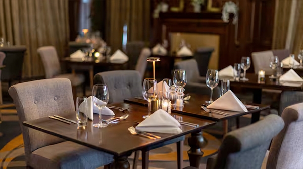 Herberts – elegant modern British dining with relaxed Cotswold charm.