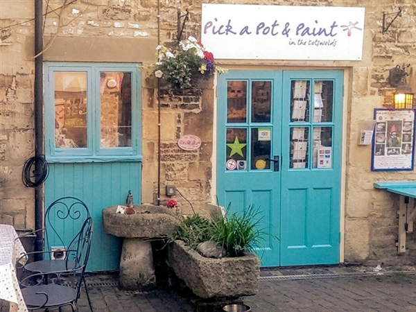 Pick-a-Pot & Paint is located in the heart of Cirencester