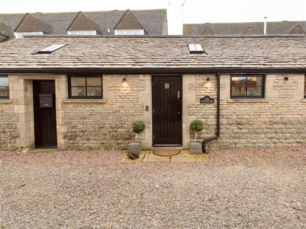 Alternative and different self catering accommodation in the Cotswolds with New Loos Cottage!