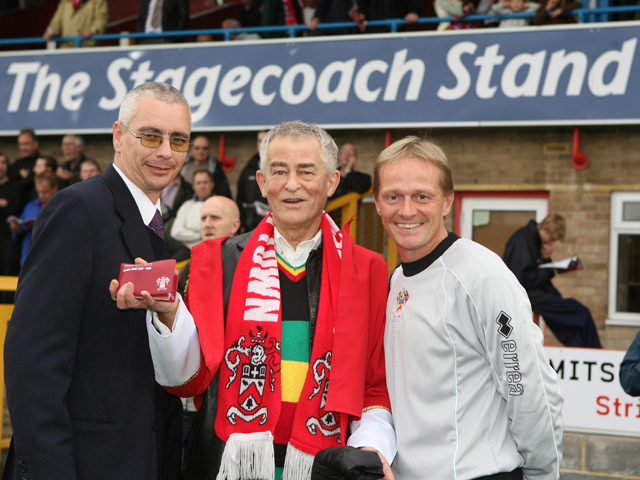 Stagecoach and Cheltenham Robins