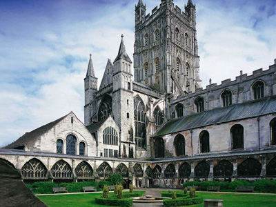 Gloucester Cathedral Celebrates the Queen’s 90th Birthday with a Summer Garden Party