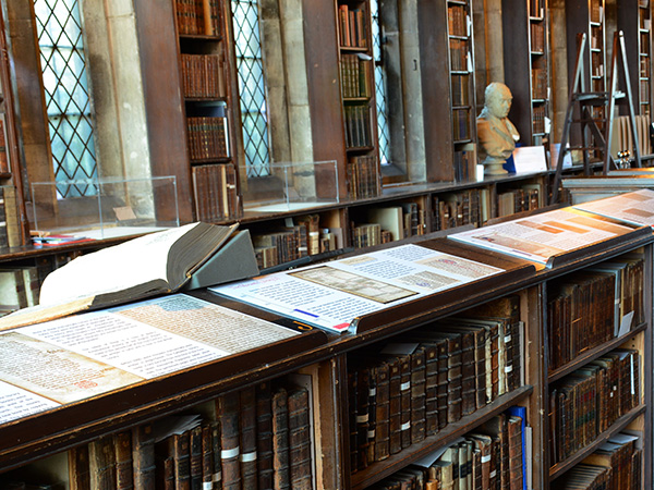 Take a tour of Gloucester Cathedral’s beautiful 15th century library