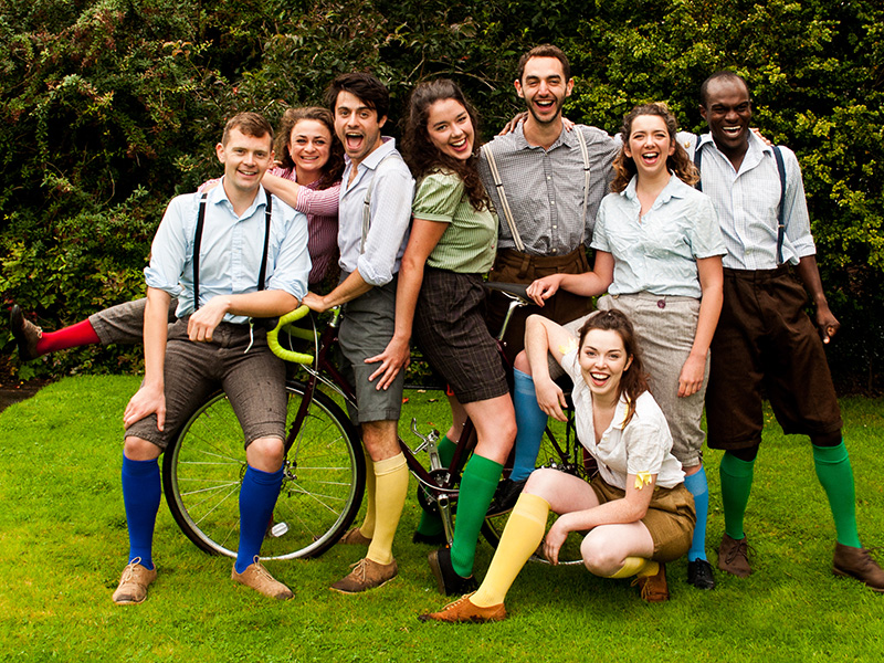 he HandleBards return with hilarious, outdoor Shakespeare!
