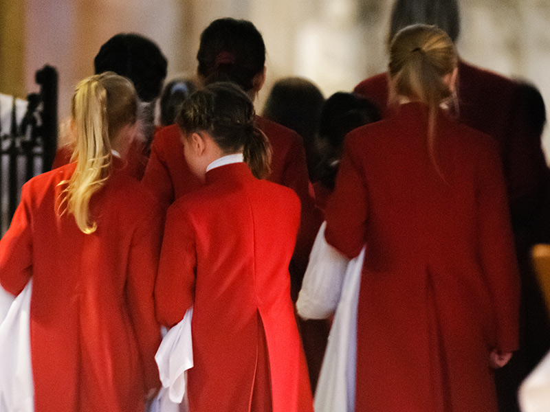 Could you be a Girl Chorister at Gloucester Cathedral?