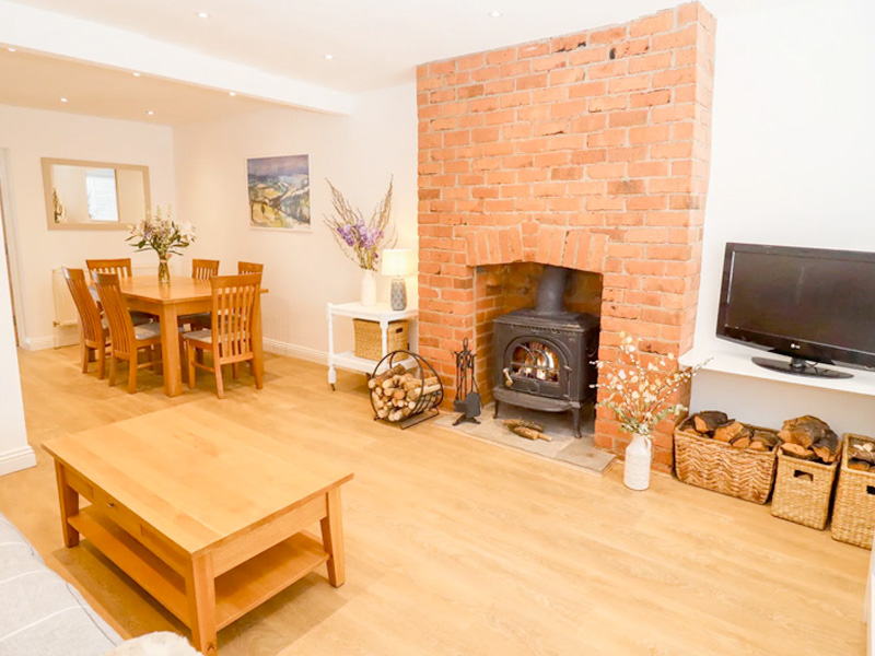 Self catering in the Cotswolds places to stay