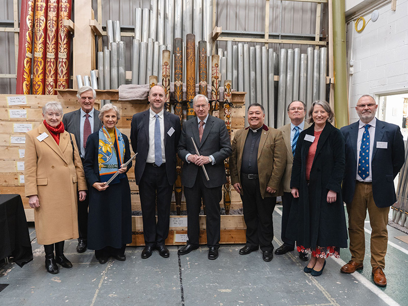 Photos of the organ at Gloucester Cathedral