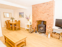 17 Sands Close, Broadway